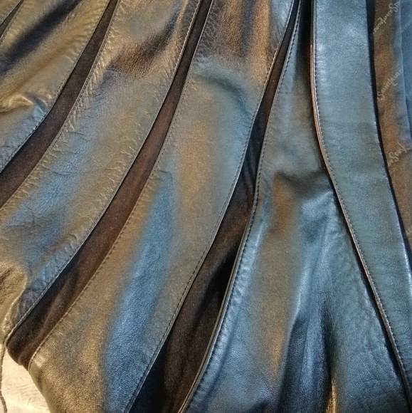 Vintage Yves Saint Laurent leather jacket - Picture 3 of 8